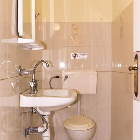 Apartment Drosia *